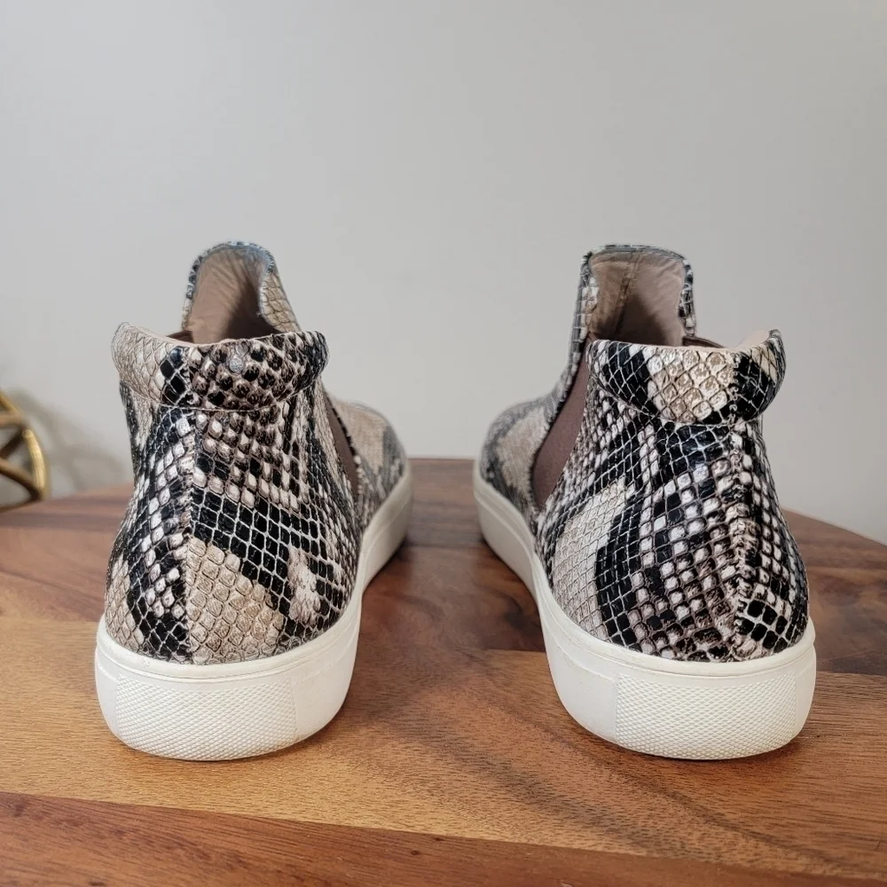 Coconuts by Matisse Snakeskin Print High Top Sneakers Chelsea Boots Size 7.5